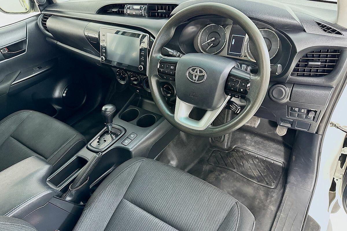 2021 Toyota Hilux SR (4x4) GUN126R Facelift 4X4