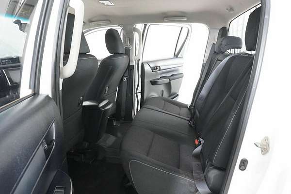 2018 Toyota Hilux SR (4x4) GUN126R MY19 4X4