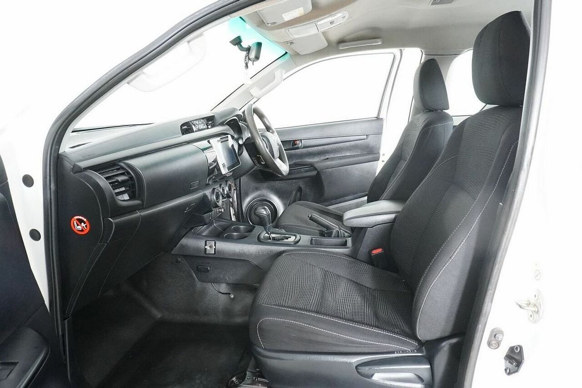 2019 Toyota Hilux SR (4x4) GUN126R MY19 4X4