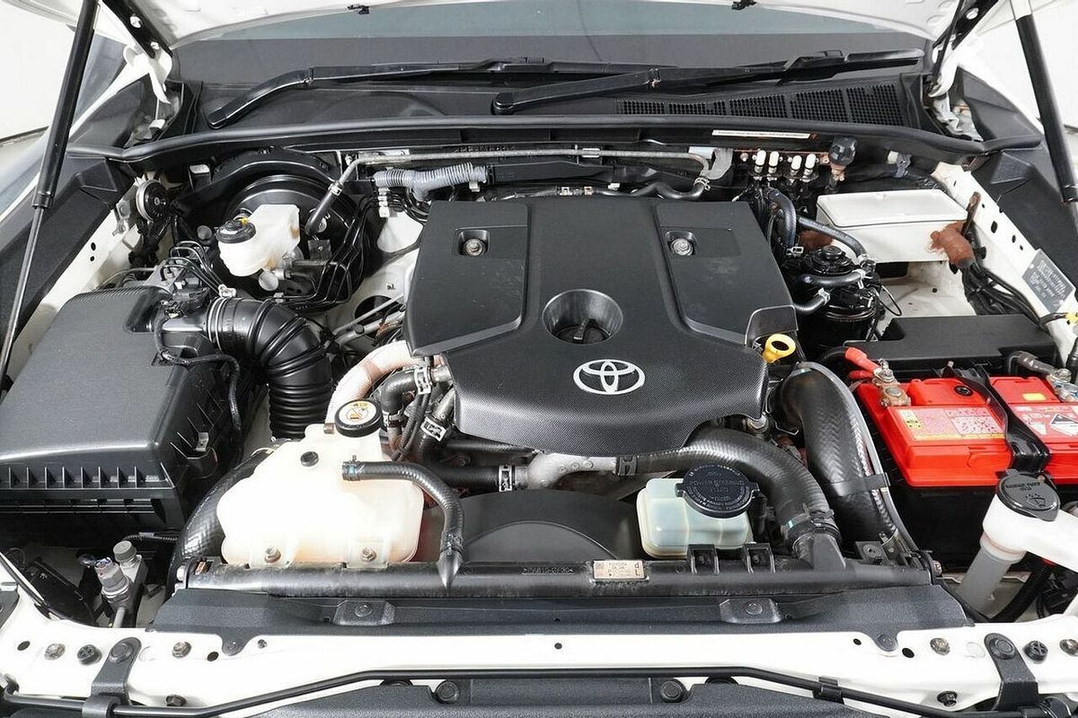 2021 Toyota Hilux SR (4x4) GUN126R Facelift 4X4