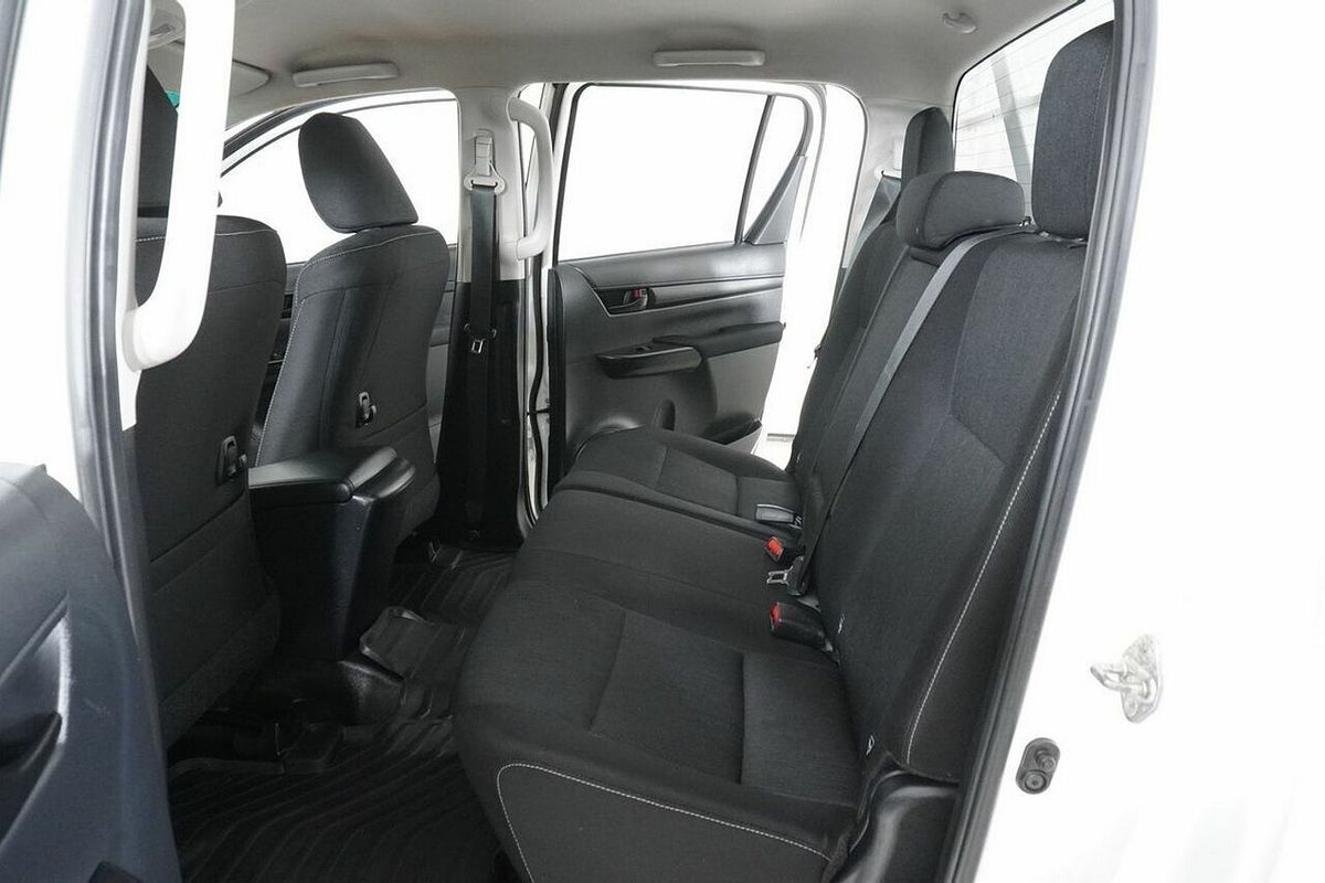 2021 Toyota Hilux SR (4x4) GUN126R Facelift 4X4