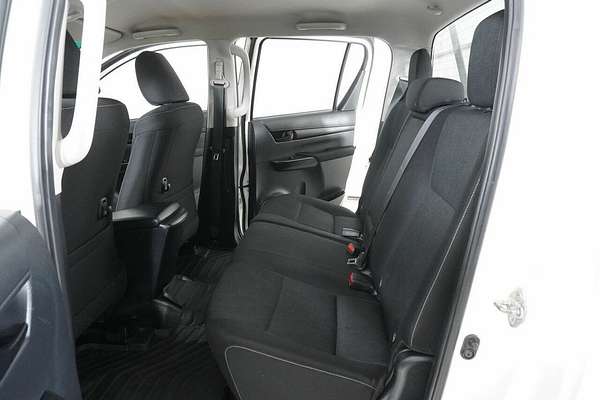 2021 Toyota Hilux SR (4x4) GUN126R Facelift 4X4