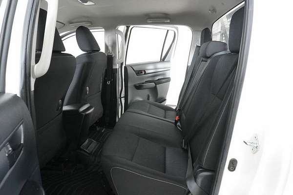 2021 Toyota Hilux SR (4x4) GUN126R Facelift 4X4
