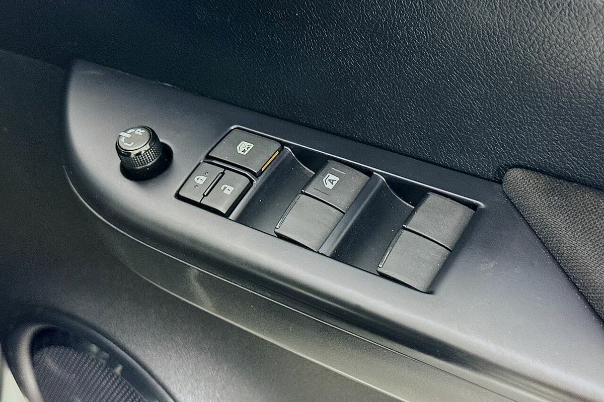 2024 Toyota Hilux SR (4x4) GUN126R 4X4