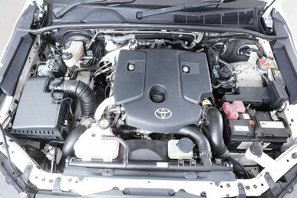 2020 Toyota Hilux SR (4x4) GUN126R Facelift 4X4