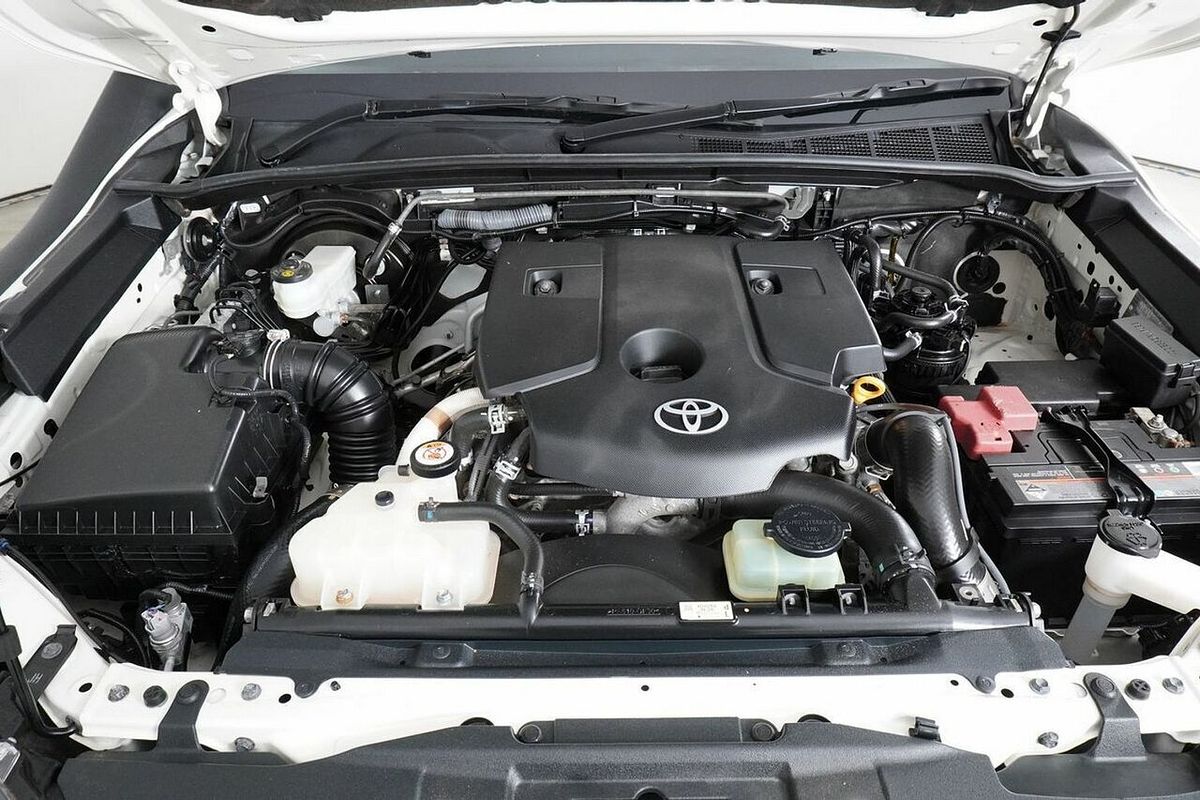 2021 Toyota Hilux SR (4x4) GUN126R Facelift 4X4