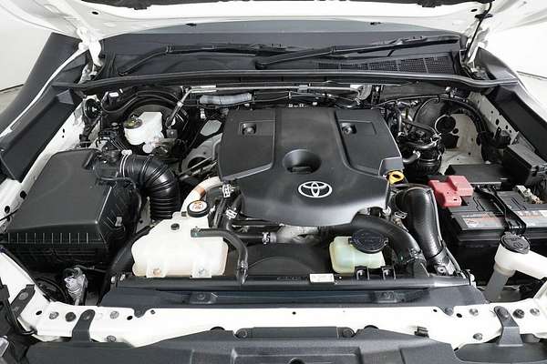 2021 Toyota Hilux SR (4x4) GUN126R Facelift 4X4