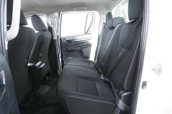 2021 Toyota Hilux SR (4x4) GUN126R Facelift 4X4