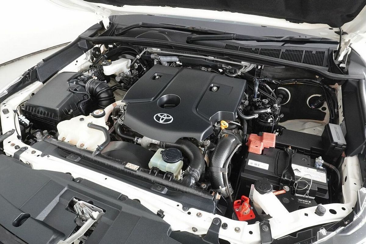 2021 Toyota Hilux SR5 (4x4) GUN126R Facelift 4X4