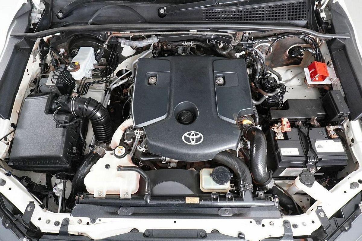 2021 Toyota Hilux SR (4x4) GUN126R Facelift 4X4