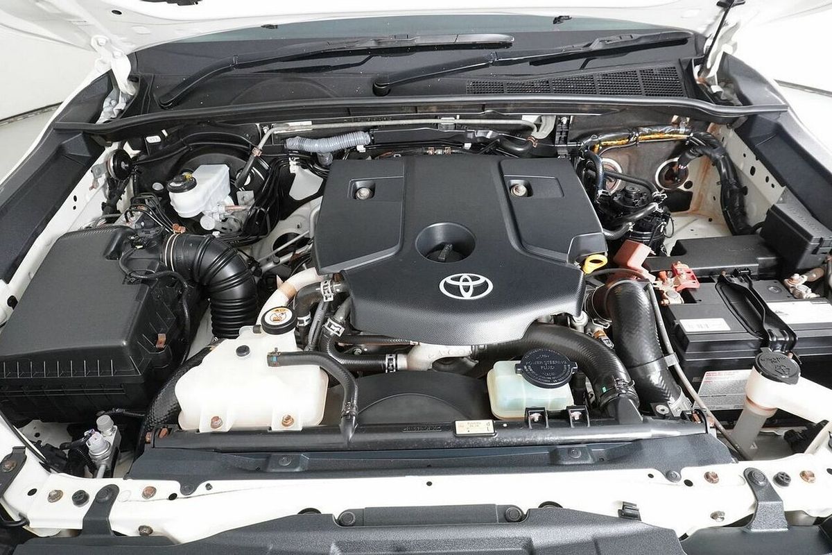 2020 Toyota Hilux SR (4x4) GUN126R Facelift 4X4
