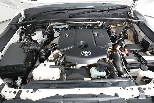 2020 Toyota Hilux SR (4x4) GUN126R Facelift 4X4