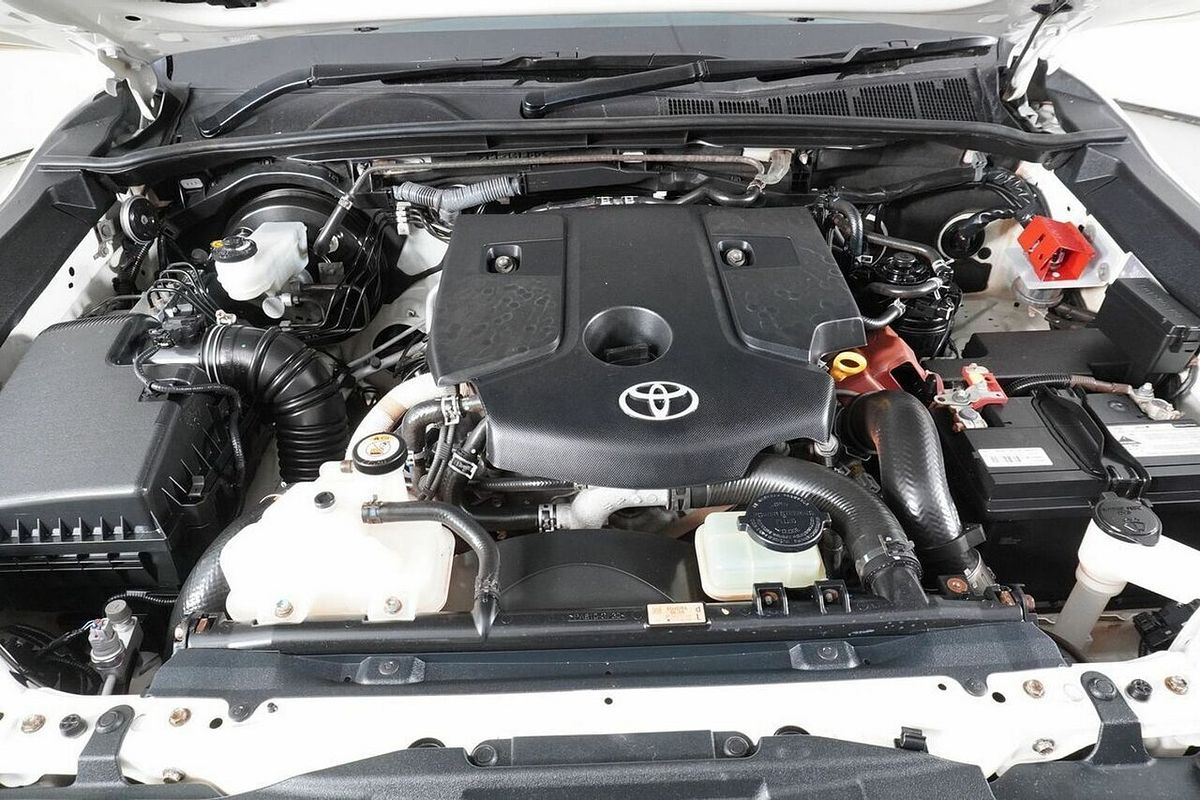 2021 Toyota Hilux SR (4x4) GUN126R Facelift 4X4