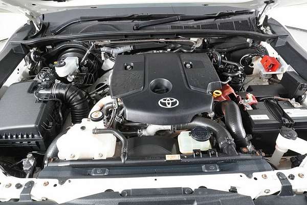 2021 Toyota Hilux SR (4x4) GUN126R Facelift 4X4