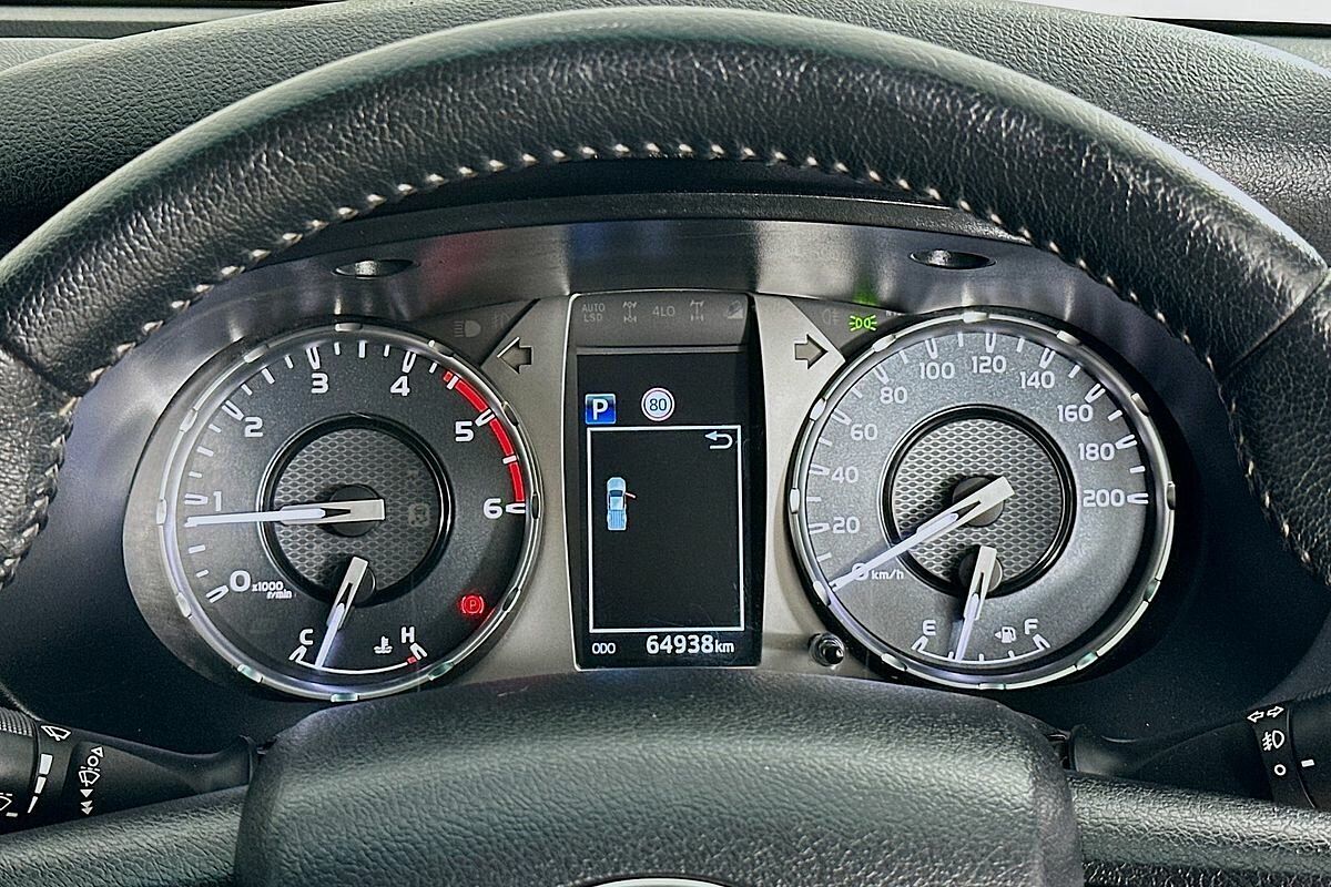 2021 Toyota Hilux SR5 (4x4) GUN126R Facelift 4X4