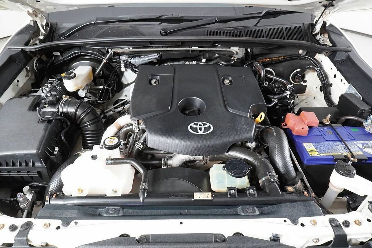 2020 Toyota Hilux SR (4x4) GUN126R Facelift 4X4
