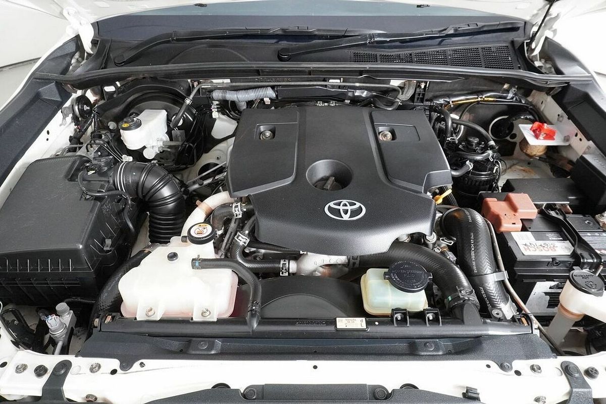 2020 Toyota Hilux SR (4x4) GUN126R Facelift 4X4