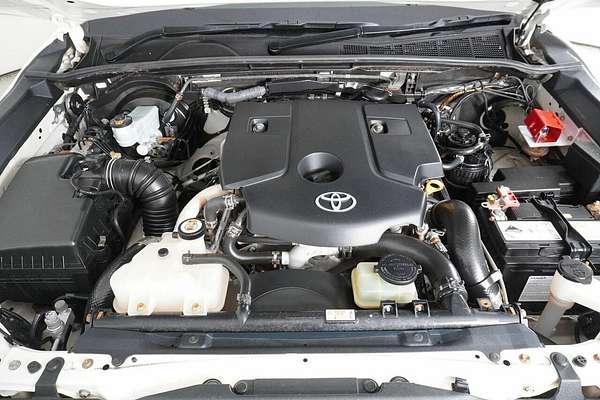 2020 Toyota Hilux SR (4x4) GUN126R Facelift 4X4