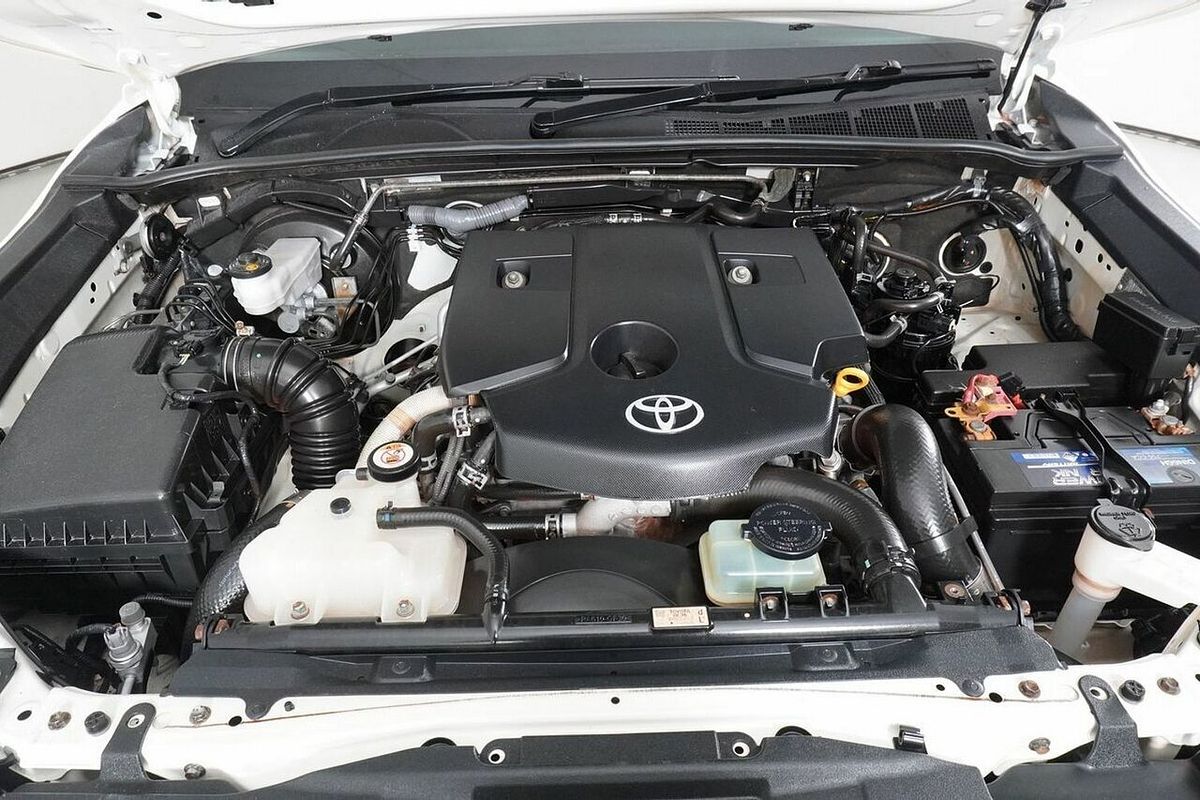 2020 Toyota Hilux SR (4x4) GUN126R Facelift 4X4