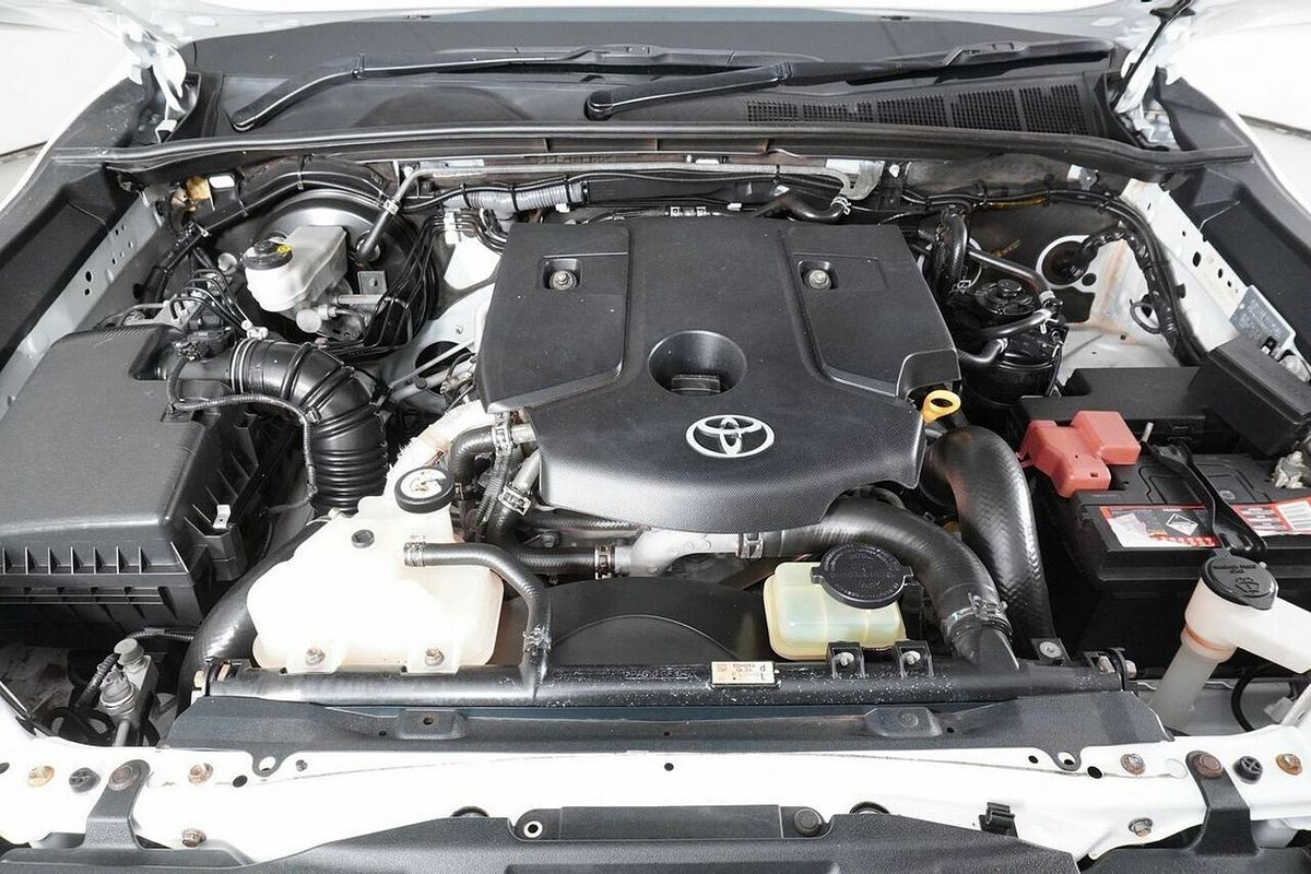 2020 Toyota Hilux SR (4x4) GUN126R Facelift 4X4