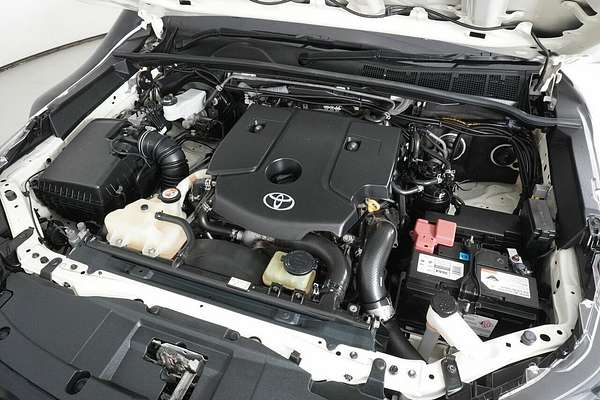 2021 Toyota Hilux SR (4x4) GUN126R Facelift 4X4