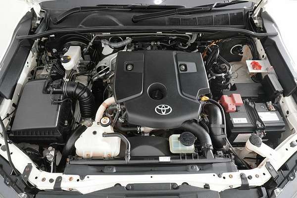 2021 Toyota Hilux SR (4x4) GUN126R Facelift 4X4