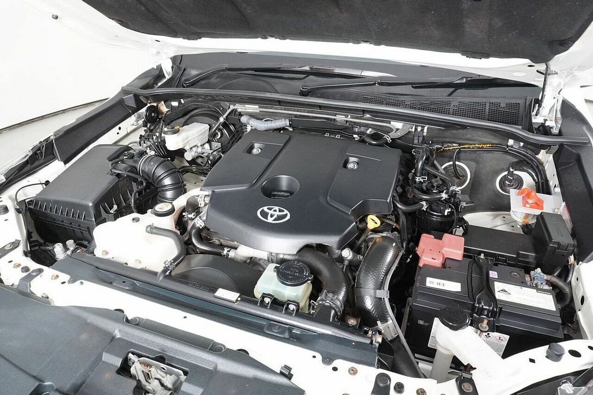 2021 Toyota Hilux SR (4x4) GUN126R Facelift 4X4
