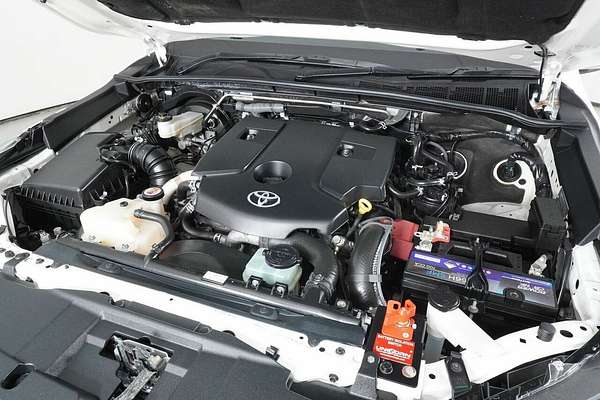 2022 Toyota Hilux SR (4x4) GUN126R 4X4