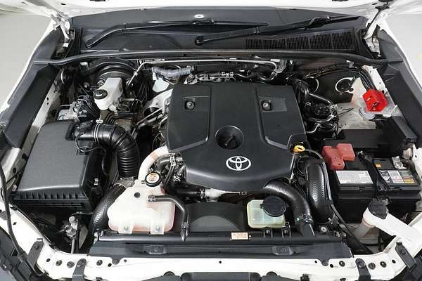 2021 Toyota Hilux SR (4x4) GUN126R Facelift 4X4
