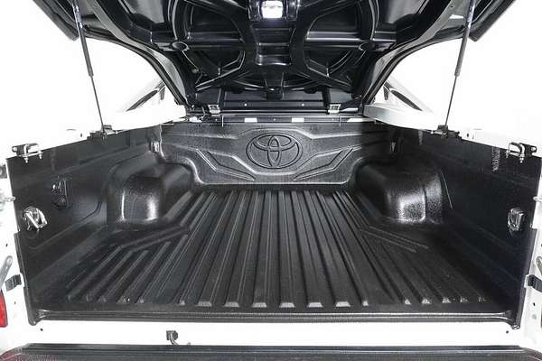 2018 Toyota Hilux SR5 (4x4) GUN126R MY19 4X4