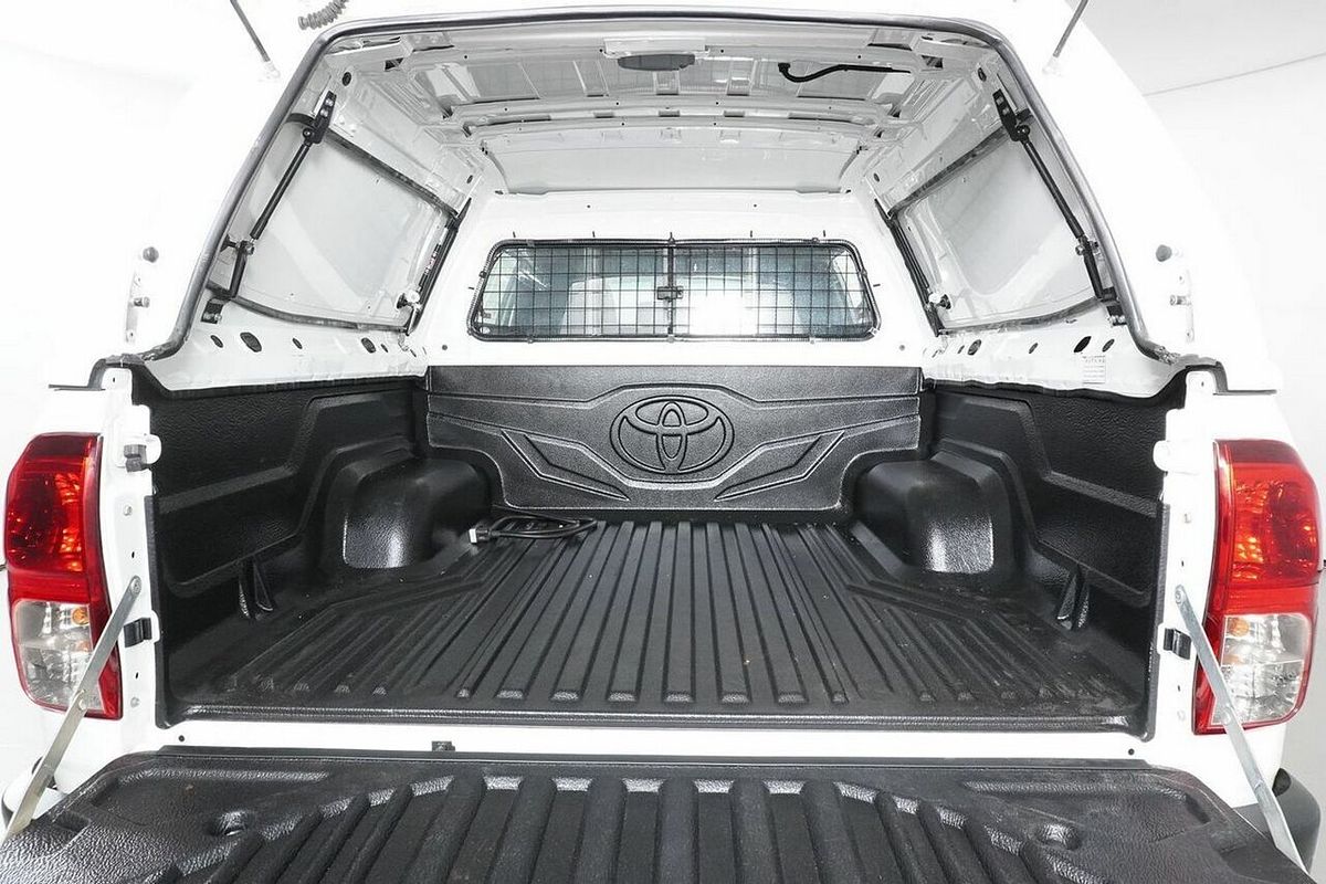 2024 Toyota Hilux SR (4x4) GUN126R 4X4