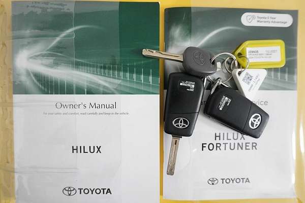 2024 Toyota Hilux SR (4x4) GUN126R 4X4