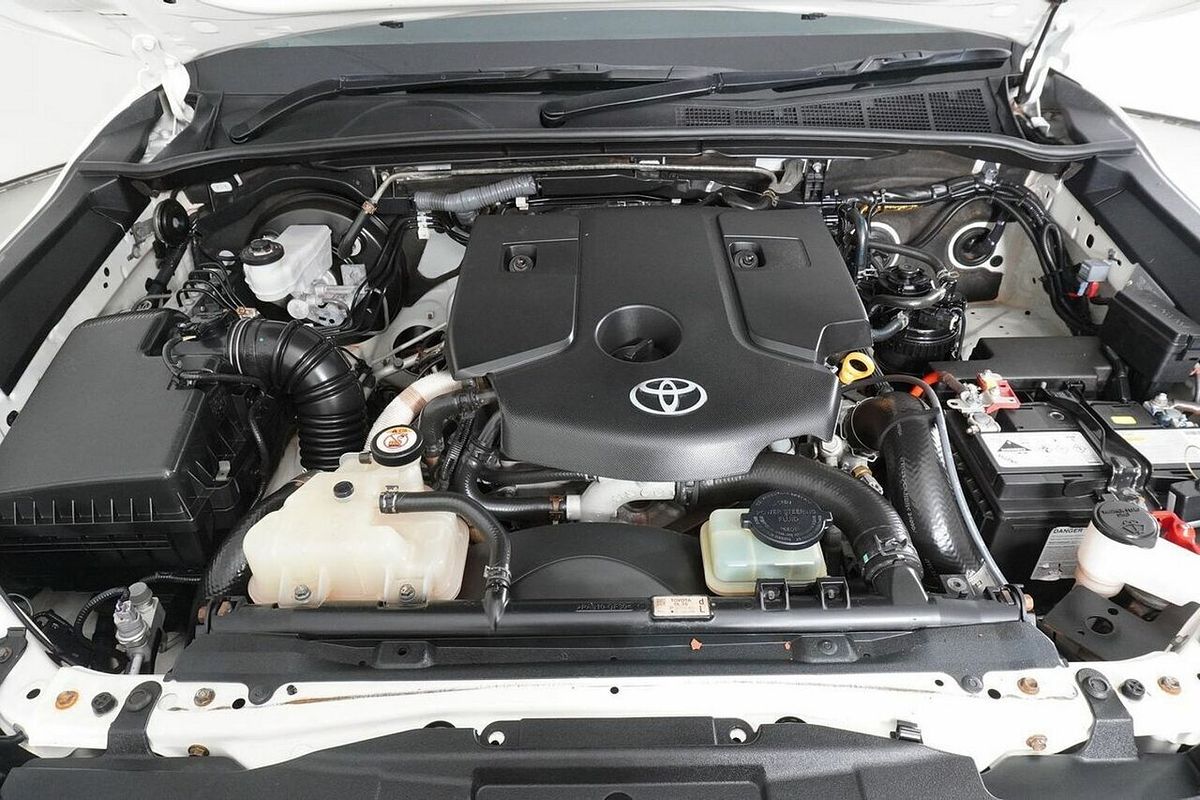 2021 Toyota Hilux SR (4x4) GUN126R Facelift 4X4