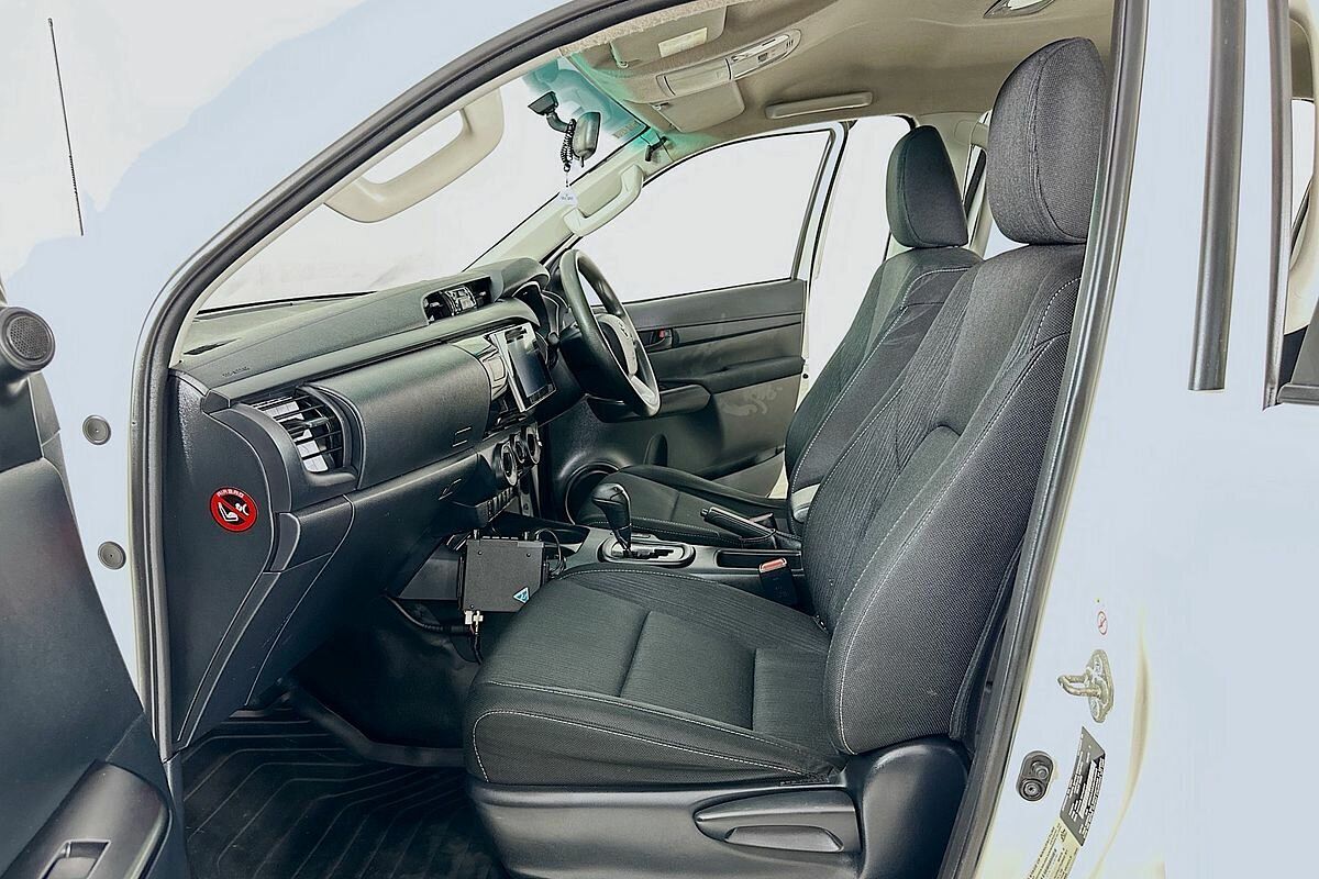 2019 Toyota Hilux SR (4x4) GUN126R MY19 4X4