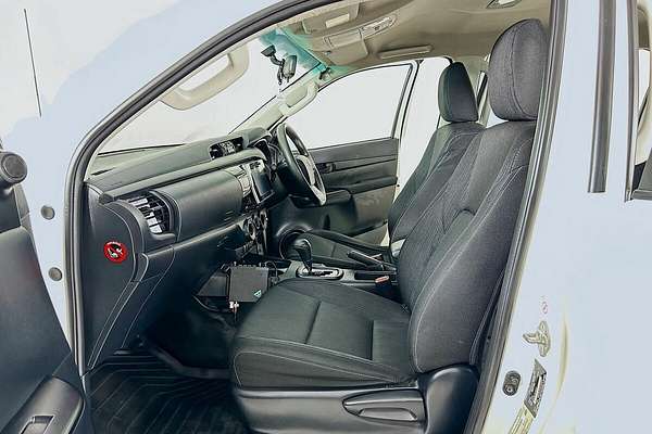 2019 Toyota Hilux SR (4x4) GUN126R MY19 4X4