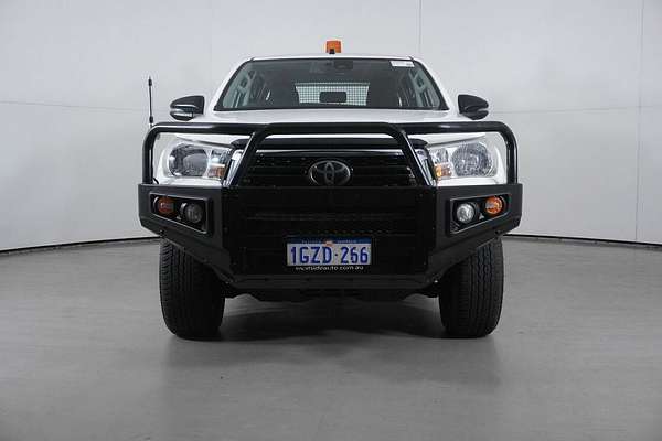 2020 Toyota Hilux SR (4x4) GUN126R Facelift 4X4