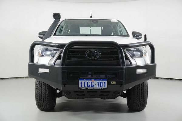 2020 Toyota Hilux SR (4x4) GUN126R Facelift 4X4