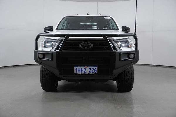2021 Toyota Hilux SR (4x4) GUN126R Facelift 4X4