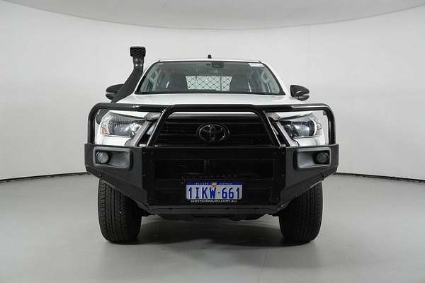 2021 Toyota Hilux SR (4x4) GUN126R Facelift 4X4