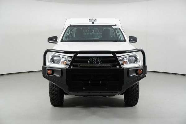 2017 Toyota Hilux SR (4x4) GUN126R 4X4