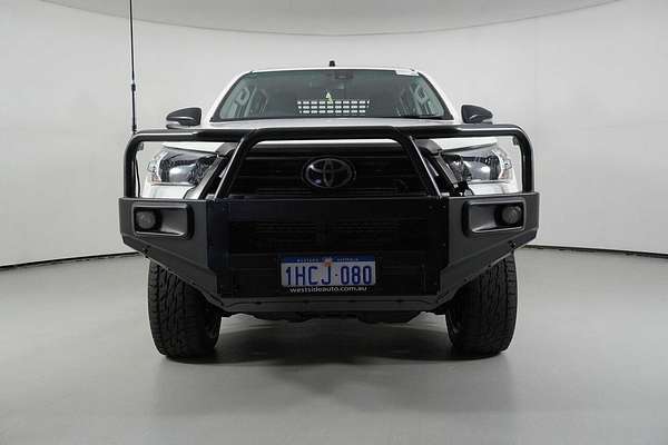 2020 Toyota Hilux SR (4x4) GUN126R Facelift 4X4