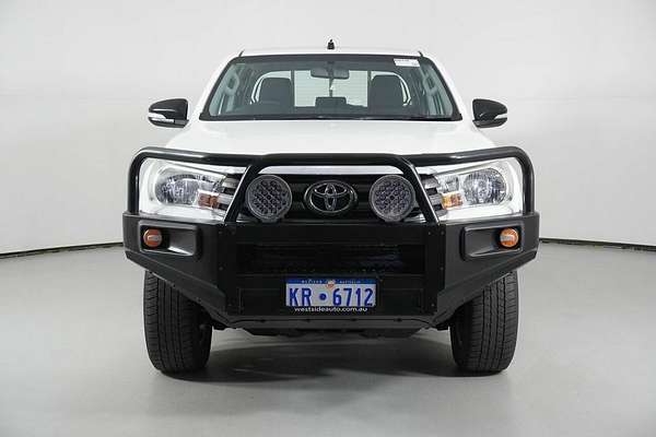 2016 Toyota Hilux SR (4x4) GUN126R 4X4
