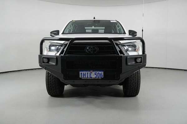 2020 Toyota Hilux SR (4x4) GUN126R Facelift 4X4