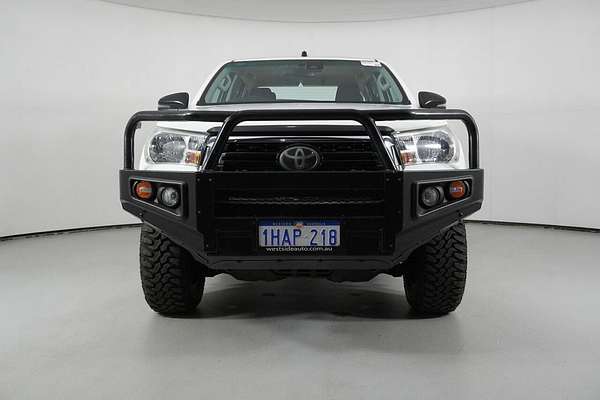 2020 Toyota Hilux SR (4x4) GUN126R Facelift 4X4