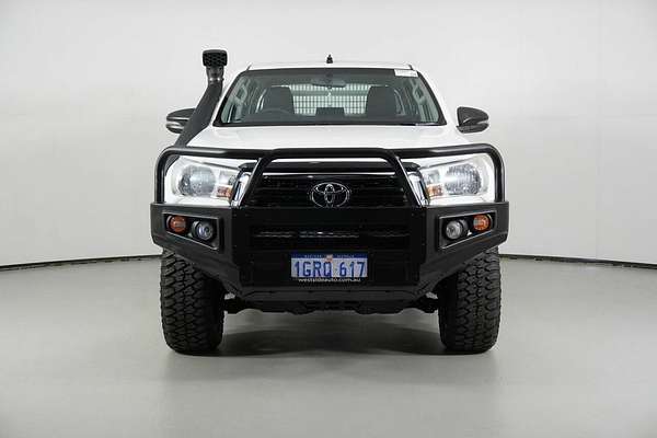 2018 Toyota Hilux SR (4x4) GUN126R MY19 4X4