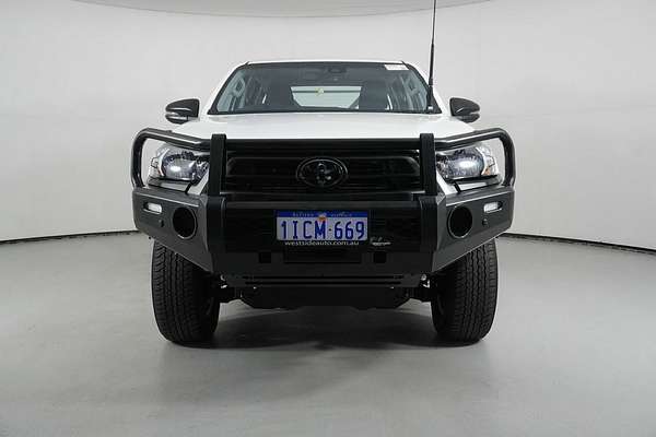 2023 Toyota Hilux SR (4x4) Steel Wheels GUN126R 4X4