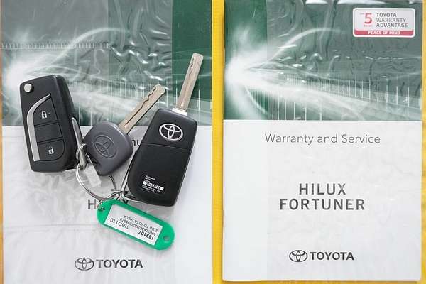 2020 Toyota Hilux SR (4x4) GUN126R Facelift 4X4