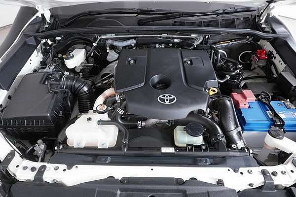 2020 Toyota Hilux SR (4x4) GUN126R Facelift 4X4