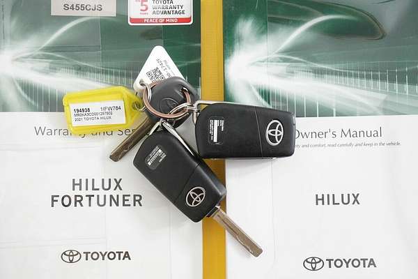2021 Toyota Hilux SR (4x4) GUN126R 4X4