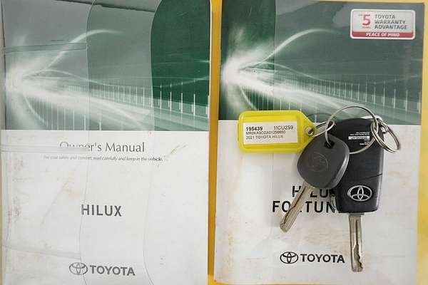 2021 Toyota Hilux SR (4x4) GUN126R Facelift 4X4